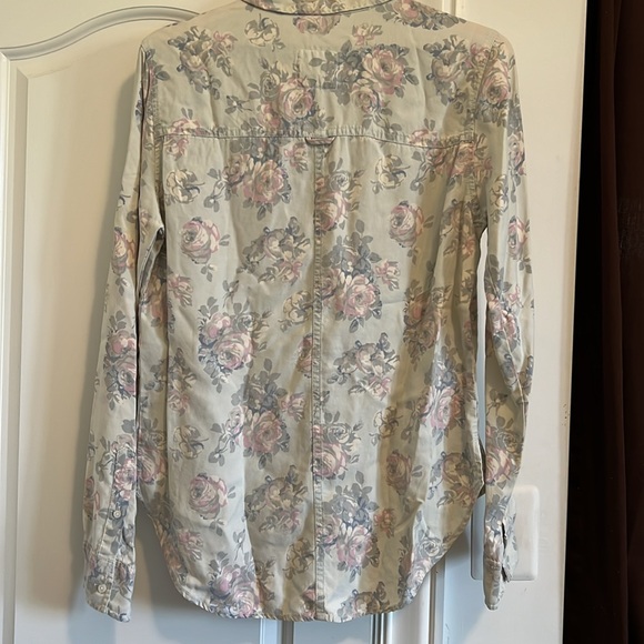 NWT: Abercrombie & Fitch Romantic Flower shirt sz M - Picture 3 of 6